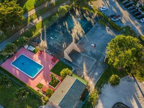 94 Pleasant Hill Ln, Tamarac FL 33319