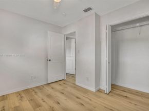 94 Pleasant Hill Ln, Tamarac FL 33319