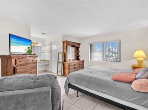 1321 SW 124th Ct 18A, Miami FL 33184