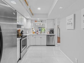 830 NW 79th Ter, Plantation FL 33324