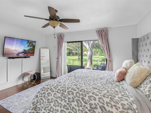 830 NW 79th Ter, Plantation FL 33324