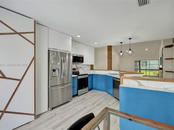 155 Love Cres, Royal Palm Beach FL 33411