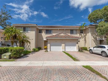 4005 NW 91st Ter