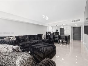 2302 S Cypress Bend Dr 306, Pompano Beach FL 33069