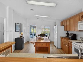 2228 SW 83rd Ave, Davie FL 33324