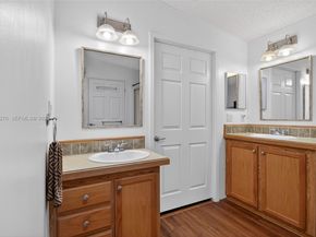 2228 SW 83rd Ave, Davie FL 33324