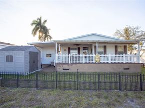 2228 SW 83rd Ave, Davie FL 33324