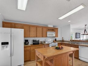 2228 SW 83rd Ave, Davie FL 33324