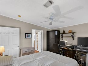 2228 SW 83rd Ave, Davie FL 33324