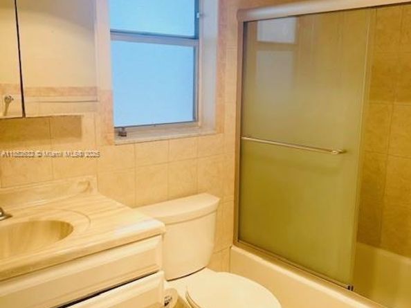 8325 Sunrise Lakes Blvd 205, Sunrise FL 33322