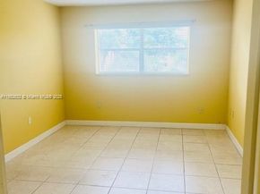 8325 Sunrise Lakes Blvd 205, Sunrise FL 33322