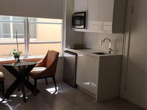 119 Menores Ave 8A, Coral Gables FL 33134