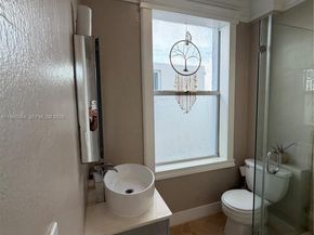 119 Menores Ave 8A, Coral Gables FL 33134