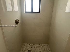 20281 E Country Club Dr CAB16, Aventura FL 33180