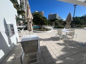 20281 E Country Club Dr CAB16, Aventura FL 33180