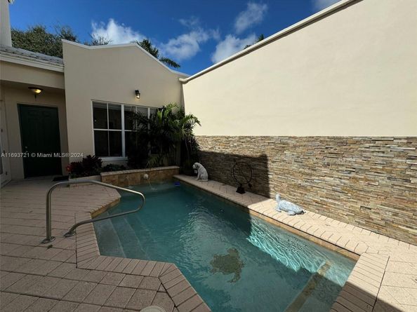 17330 Bermuda Village Dr, Boca Raton FL 33487