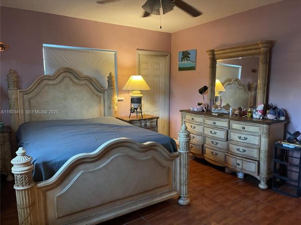 3880 NW 6th St, Lauderhill FL 33311