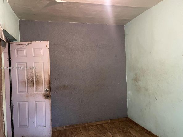 3880 NW 6th St, Lauderhill FL 33311