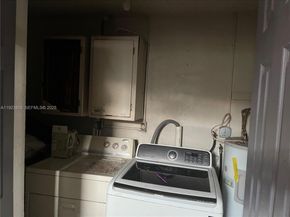 3880 NW 6th St, Lauderhill FL 33311