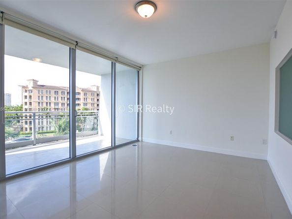 2950 NE 188th St 336, Aventura FL 33180