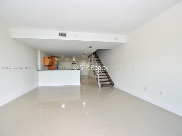 2950 NE 188th St 336, Aventura FL 33180