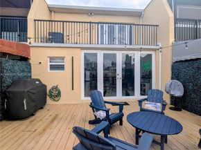 3789 NE 167th St 42, North Miami Beach FL 33160