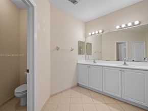 144 NE 32nd Ter, Homestead FL 33033