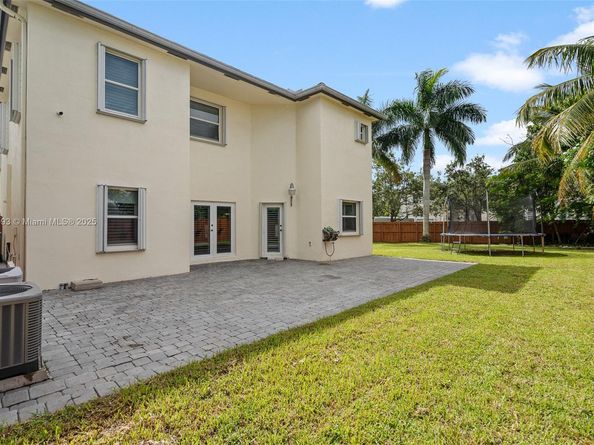 144 NE 32nd Ter, Homestead FL 33033