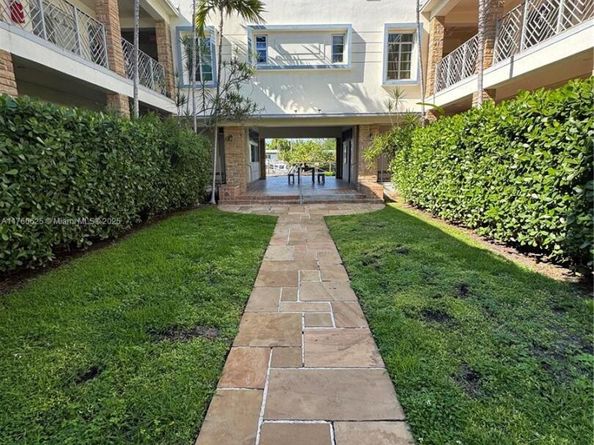 2131 Calais Dr 1, Miami Beach FL 33141