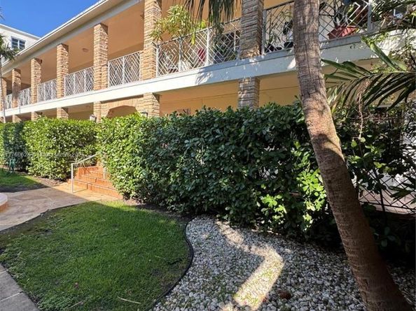 2131 Calais Dr 1, Miami Beach FL 33141