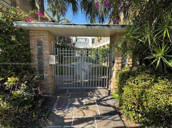 2131 Calais Dr
