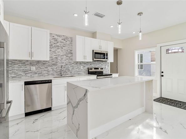 1199 Highland Rd, Lake Worth FL 33462