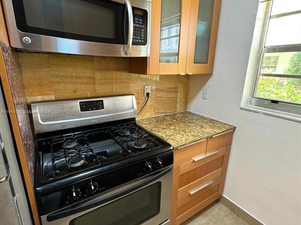 650 Pennsylvania Ave 2, Miami Beach FL 33139