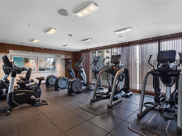 335 S Biscayne Blvd LPH00, Miami FL 33131