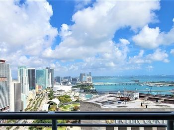 335 S Biscayne Blvd