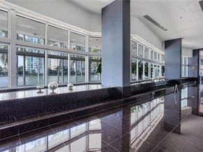 335 S Biscayne Blvd LPH00, Miami FL 33131
