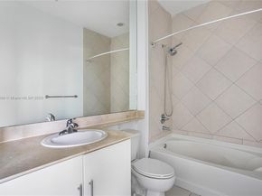 335 S Biscayne Blvd LPH00, Miami FL 33131