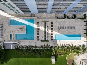 335 S Biscayne Blvd LPH00, Miami FL 33131