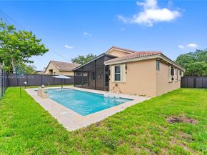 18332 SW 94th Ct, Palmetto Bay FL 33157