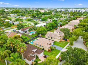 18332 SW 94th Ct, Palmetto Bay FL 33157