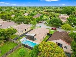 18332 SW 94th Ct, Palmetto Bay FL 33157