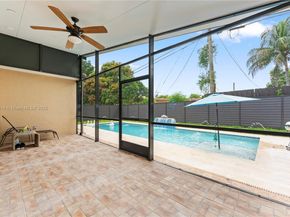 18332 SW 94th Ct, Palmetto Bay FL 33157