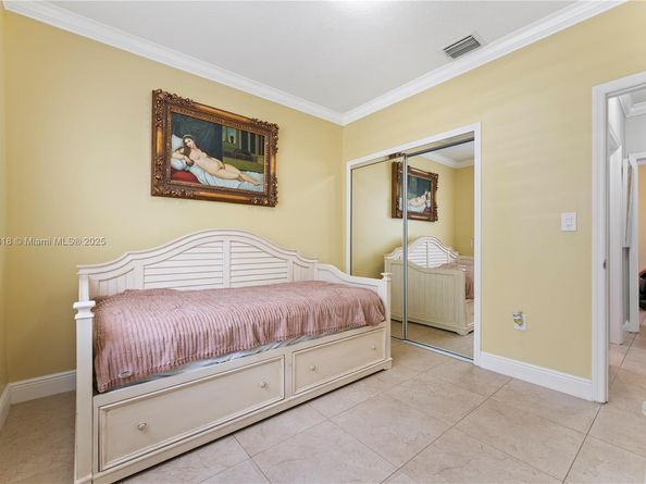 18332 SW 94th Ct, Palmetto Bay FL 33157