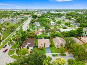 18332 SW 94th Ct, Palmetto Bay FL 33157