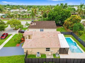 18332 SW 94th Ct, Palmetto Bay FL 33157