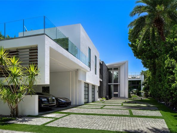 528 Lakeview Ct, Miami Beach FL 33140