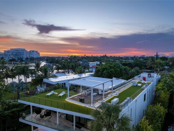 528 Lakeview Ct, Miami Beach FL 33140