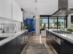528 Lakeview Ct, Miami Beach FL 33140