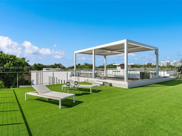528 Lakeview Ct, Miami Beach FL 33140
