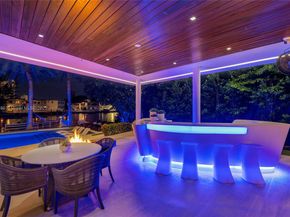 528 Lakeview Ct, Miami Beach FL 33140